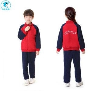 红缨秋季园服 幼儿园里的温暖色彩与成长陪伴